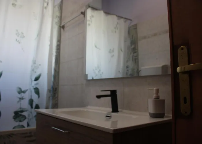 Bridge To Venice مارغيرا